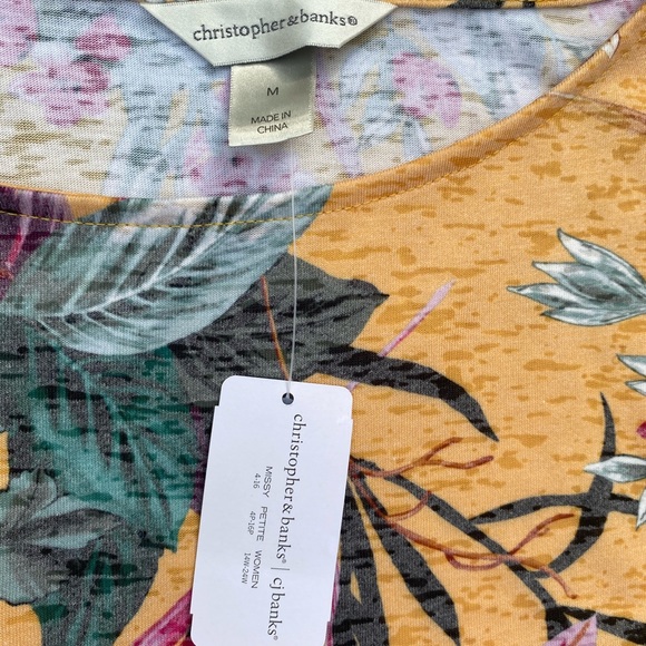 🌸 Christopher & Banks short sleeve floral t shirt - Picture 3 of 3